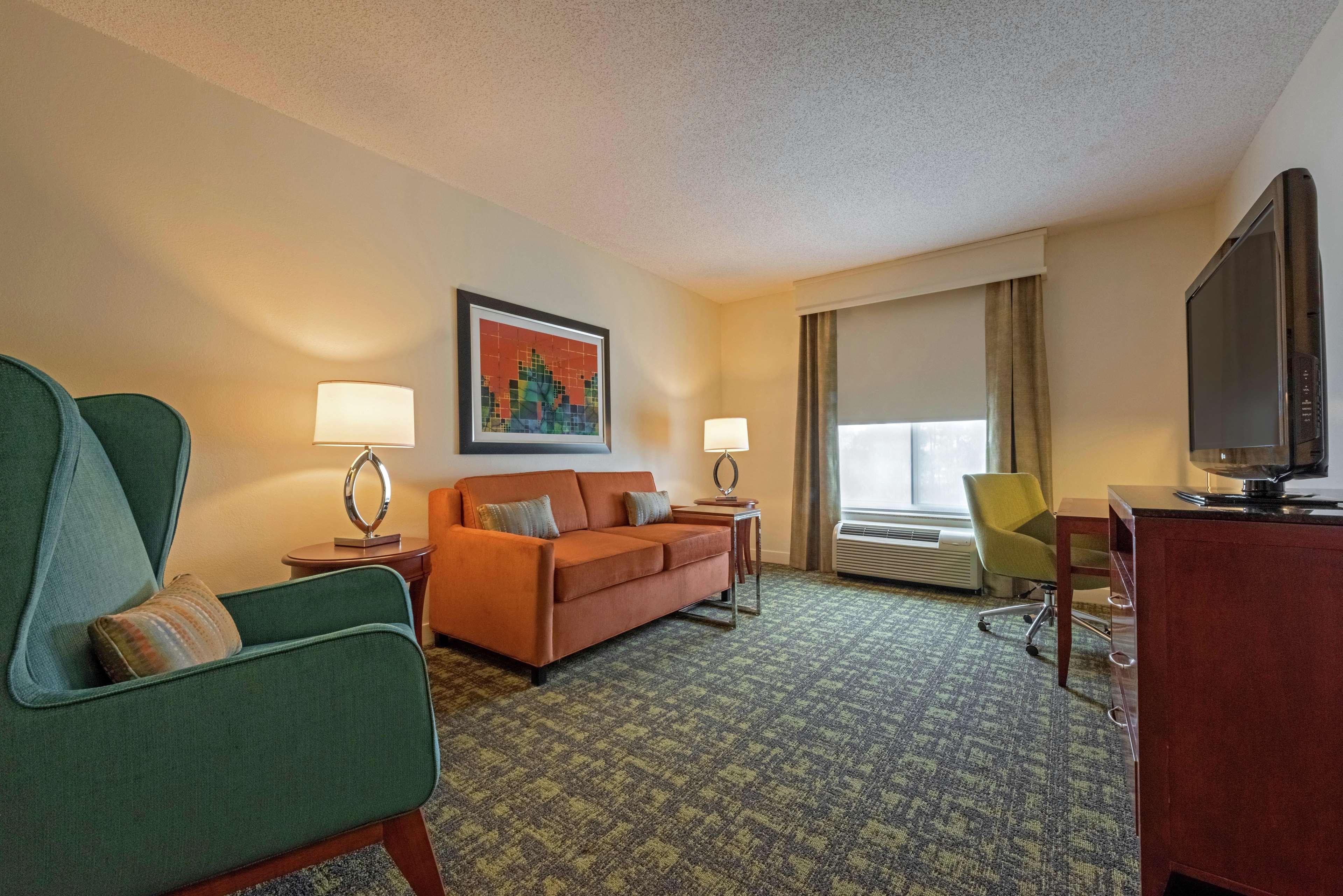 Hilton Garden Inn Meridian Exterior photo
