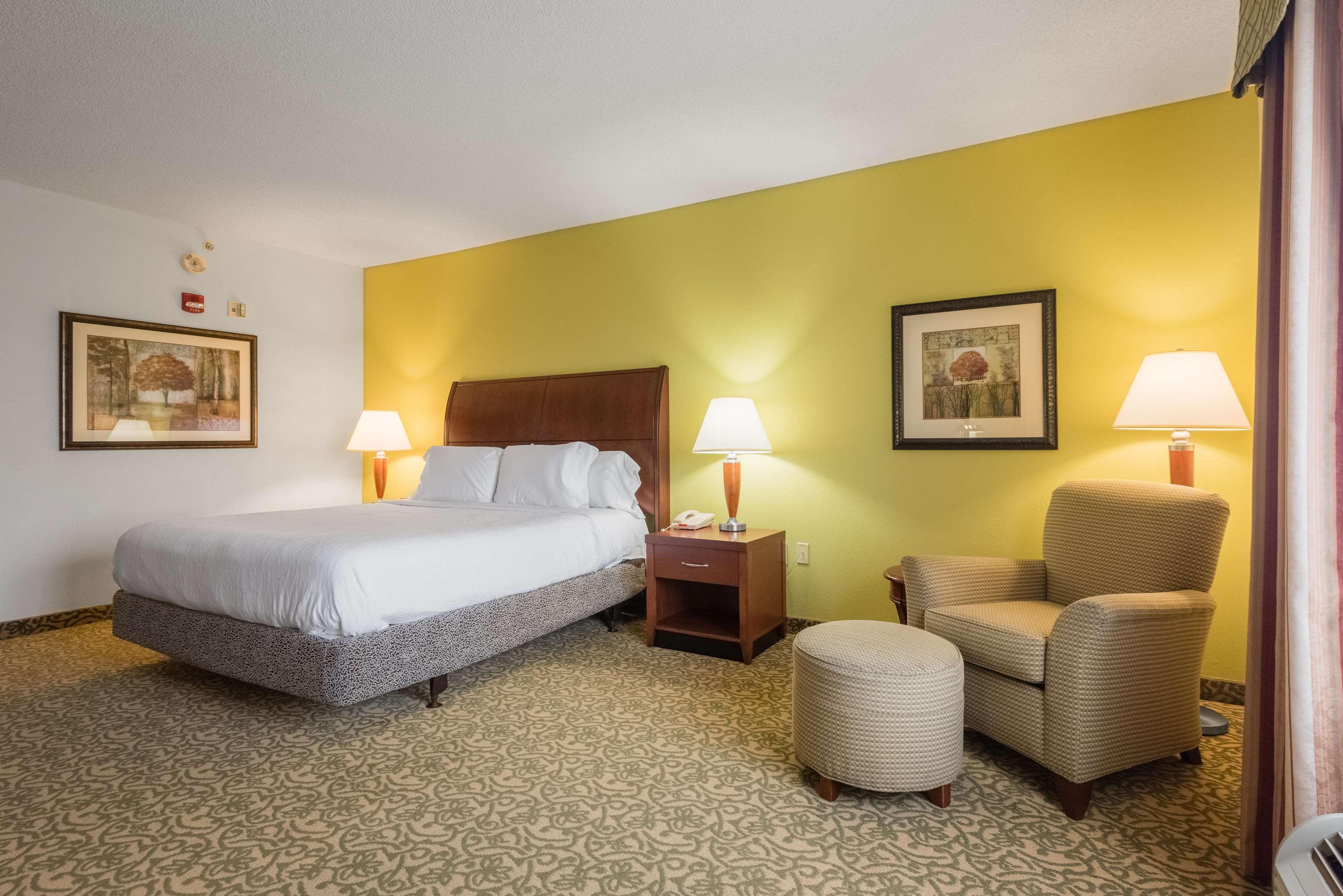 Hilton Garden Inn Meridian Exterior photo