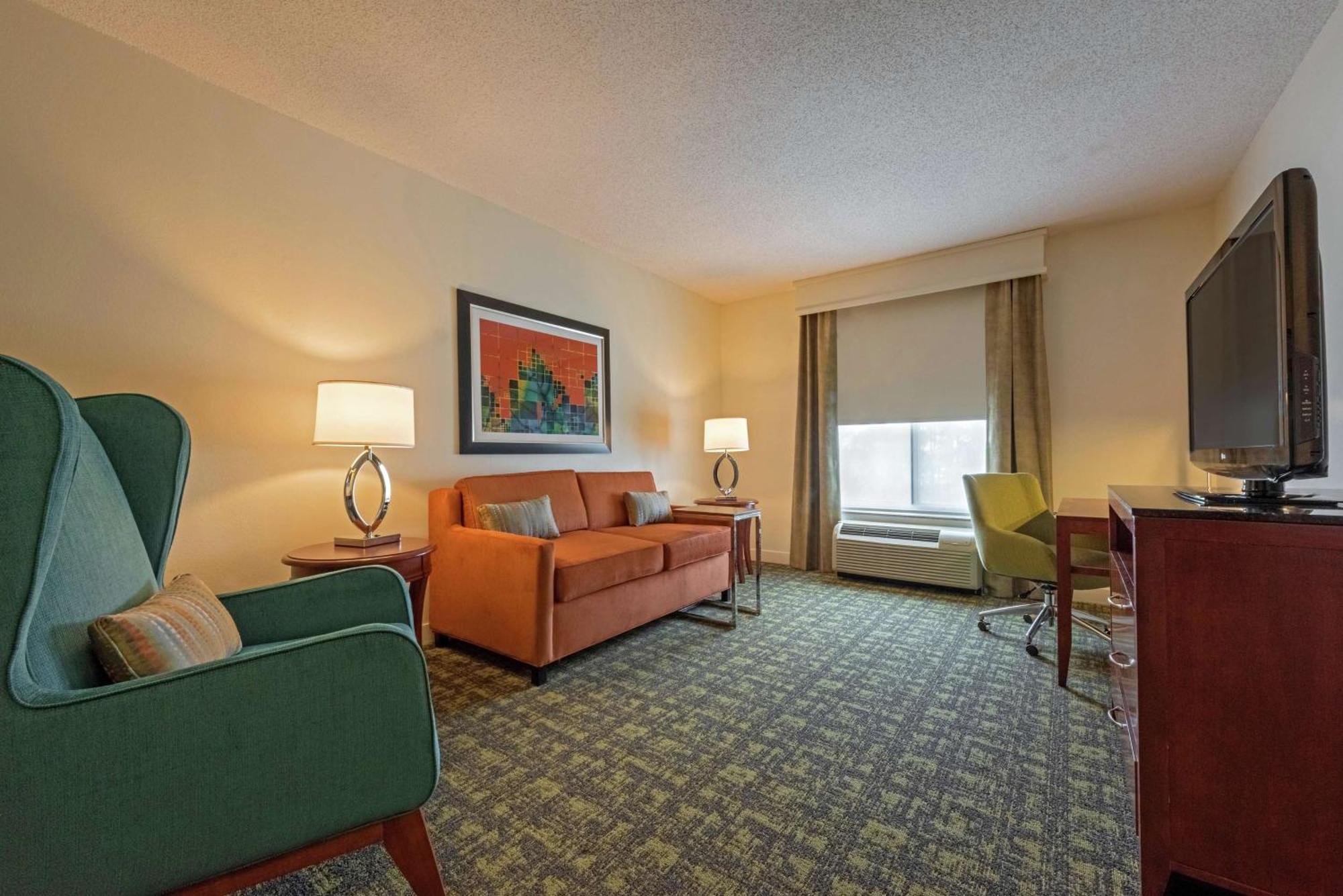 Hilton Garden Inn Meridian Exterior photo